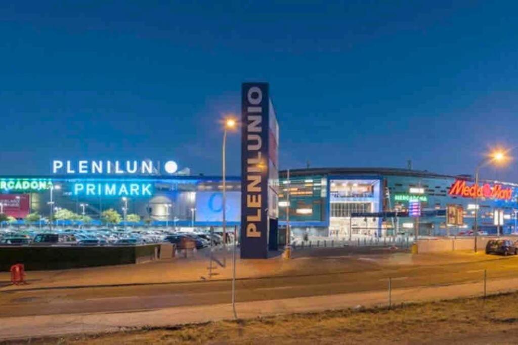 P4 Madrid Airport, Estadio Civitas, Ifema, Barajas Y Rejas Exterior foto